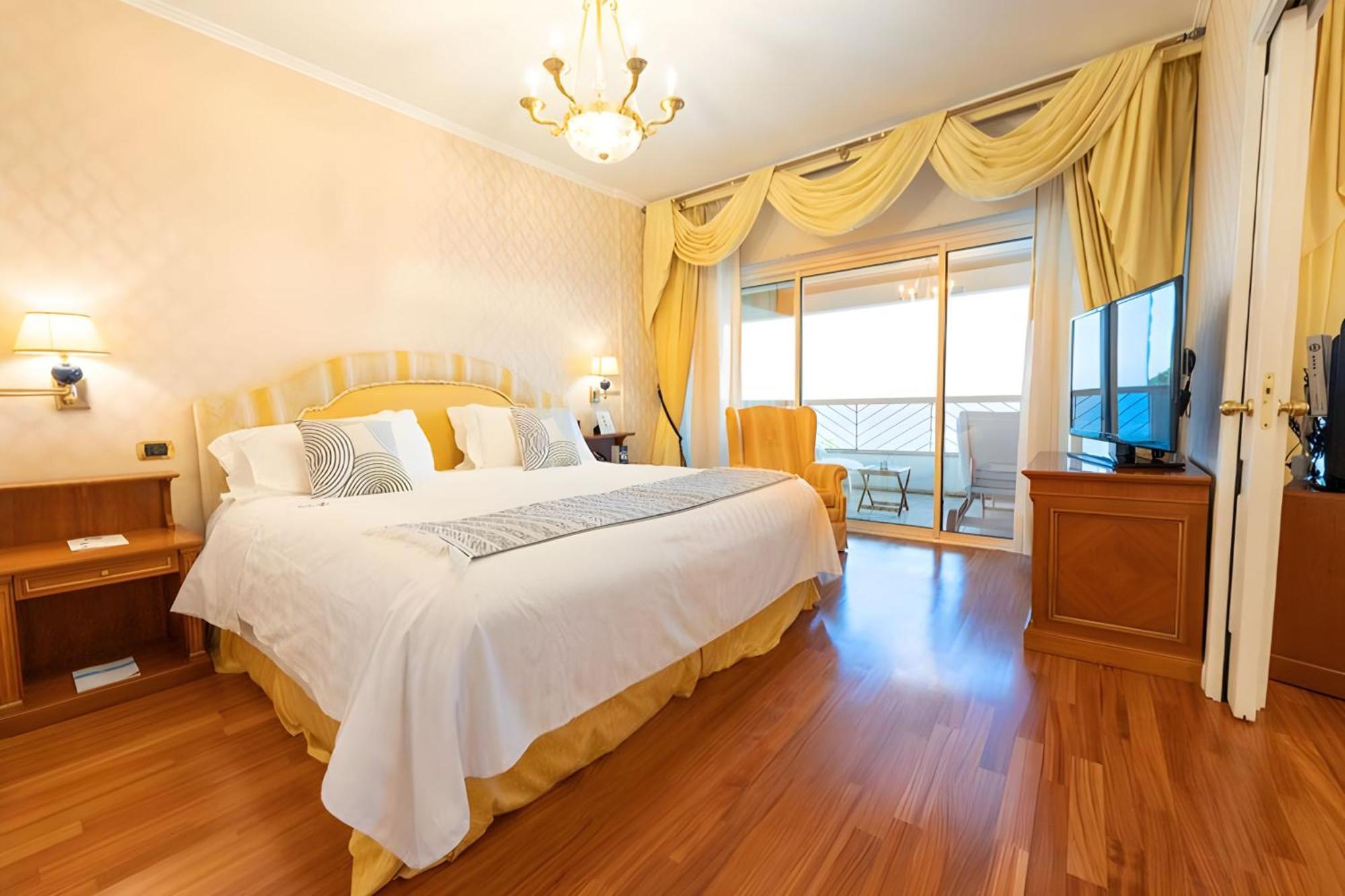 Grand Hotel Del Mare Resort & Spa Bordighera Bagian luar foto